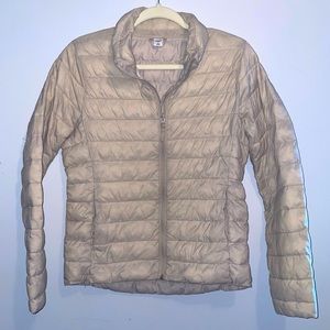 Old Navy Active Puffer in Cream Women’s Medium